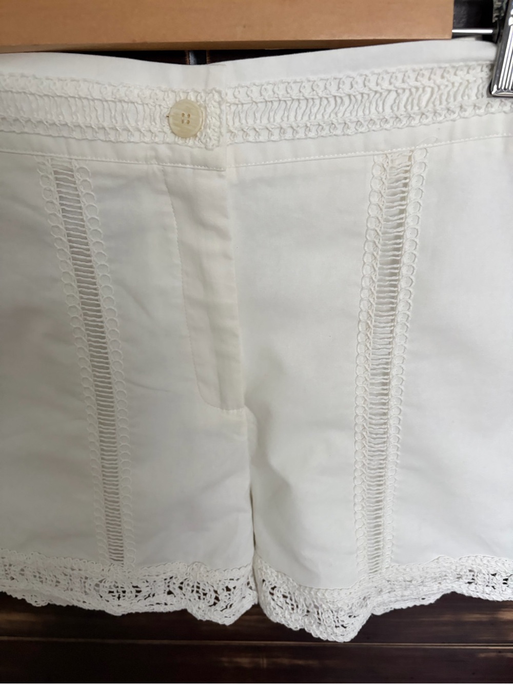 Zara off white Crochet Trim Women’s Shorts/ Size Medium - Picture 3 of 9